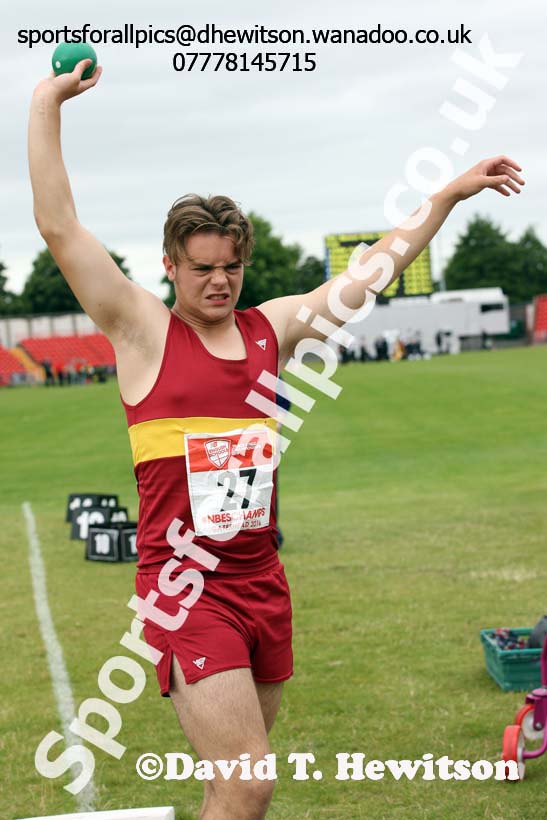 Junior boys shot, English Schools Track and Field. Photo: David T. Hewitson/Sports for All Pics